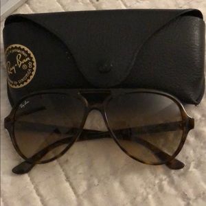 Ray ban aviator sunglasses